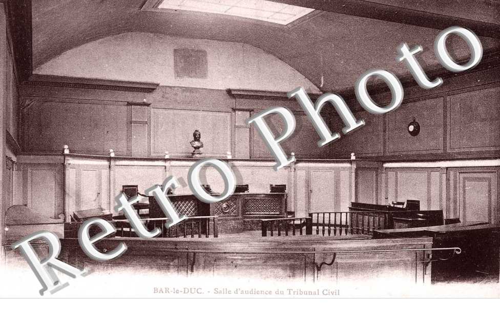 Salle d'audience du tribunal