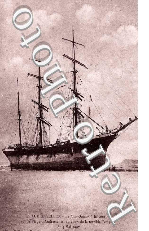 le Jane-Guillon a la cote, au cours de la terrible tempete du 3 mai 1907
