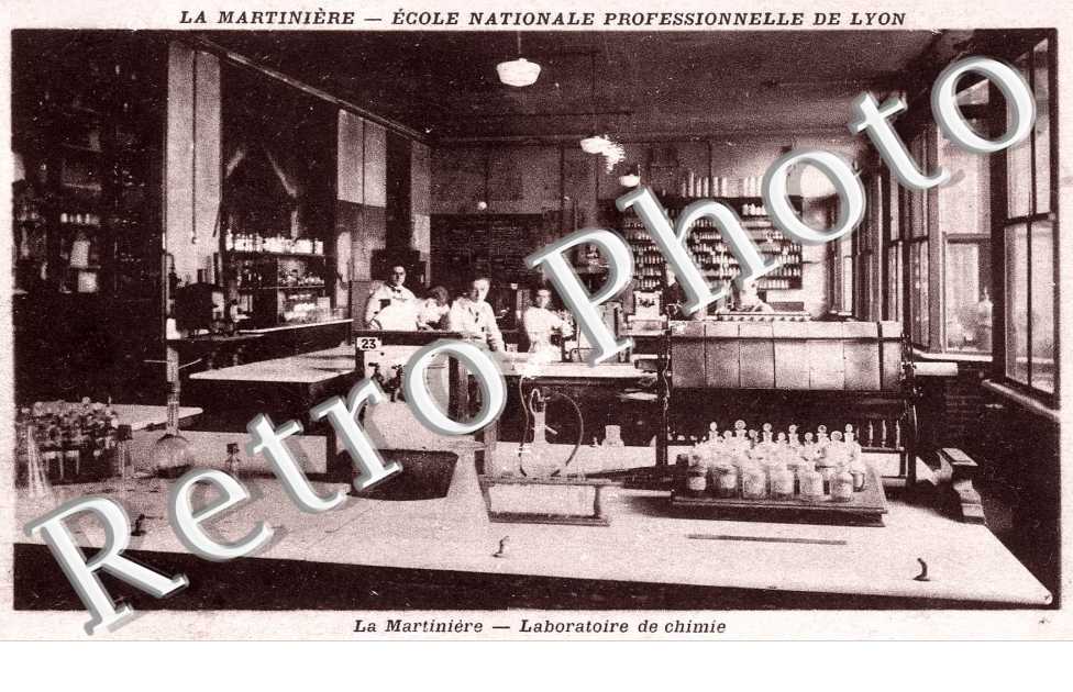 la Martiniere -ecole nationale professionnelle -  laboratoire de chimie