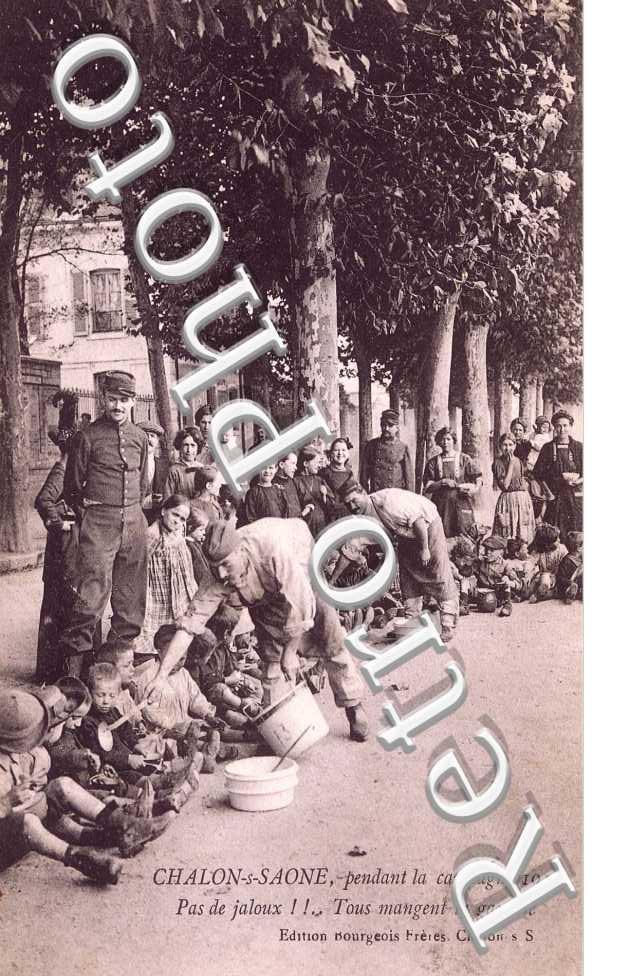 Campagne de 1914 - tous mangent la gamelle