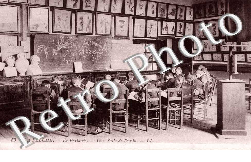 Prytanee militaire - Une salle de dessin