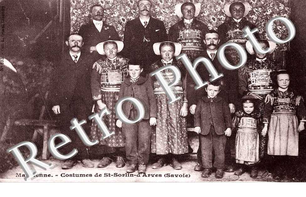 Costumes du Village