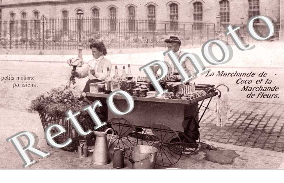Les petits metiers parisiens La marchande de coco et la marchande des fleurs