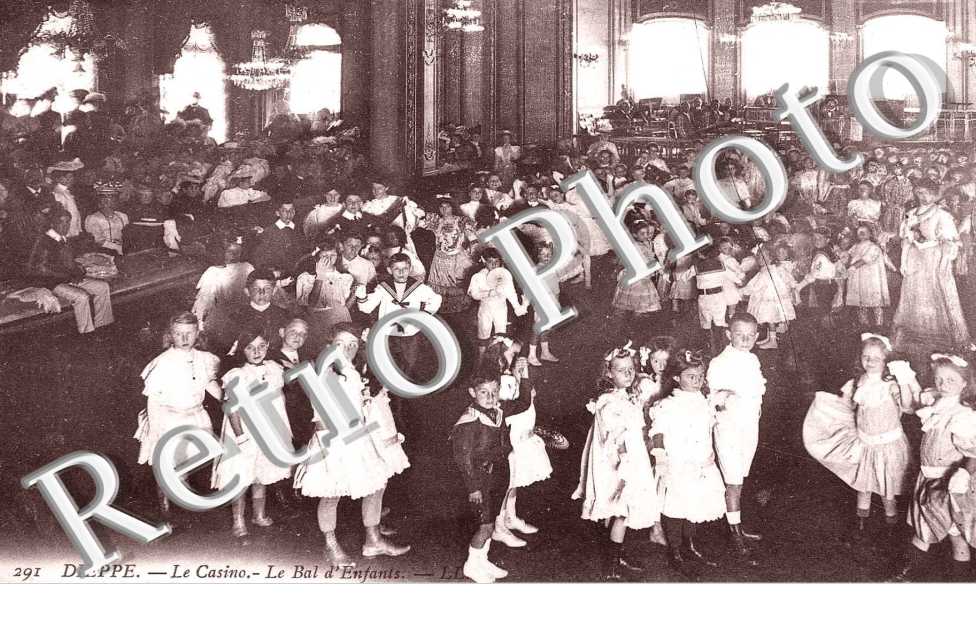 LE BAL D&#039;ENFANTS 
