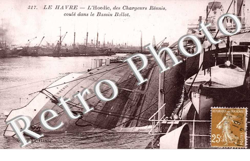 L&#039;Hoedic, des chargeurs reunis, coule dans le bassin Bellot (bateau)