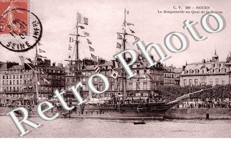 Le Bougainville au quai de la bourse - bateau