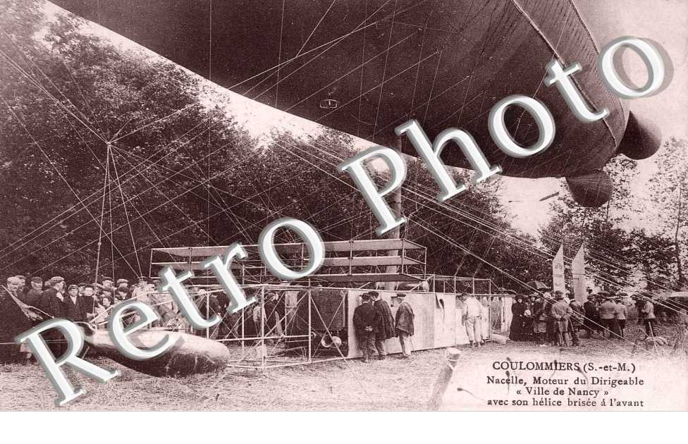 Nacelle - Moteur du dirigeable "ville de Nancy" avec son helice brisee a l&#039;avant - aviation