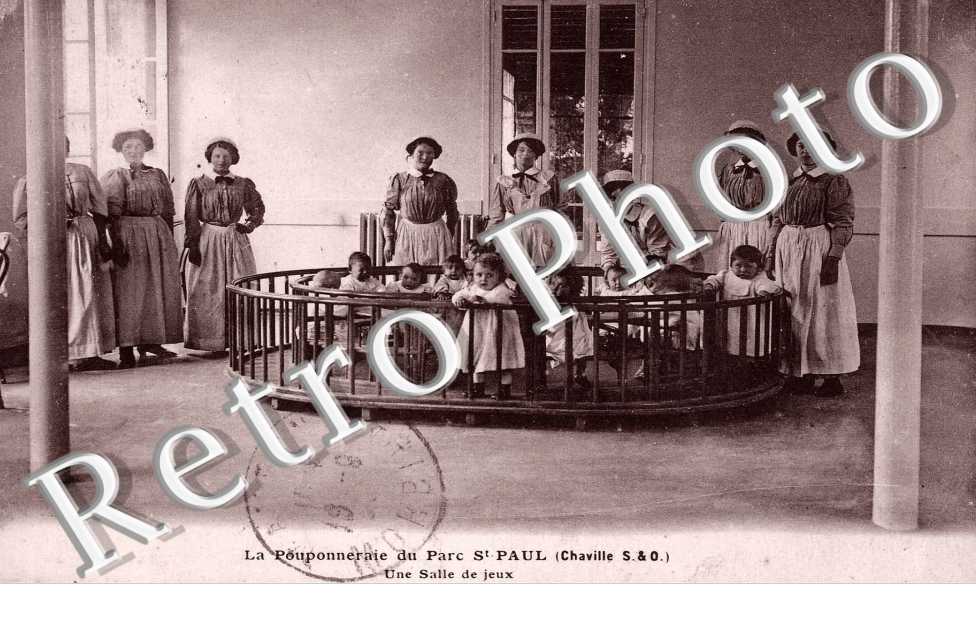 La pouponneraie du parc Saint Paul - Une  salle de jeux