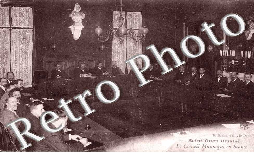 LE CONSEIL MUNICIPAL