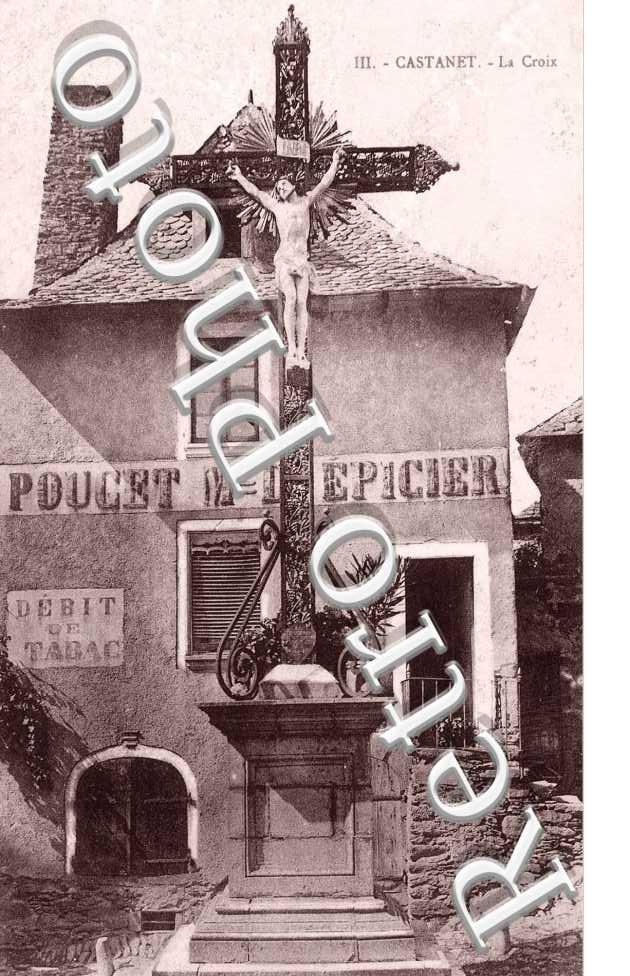 La croix. Poucet Epicier Débit de tabac