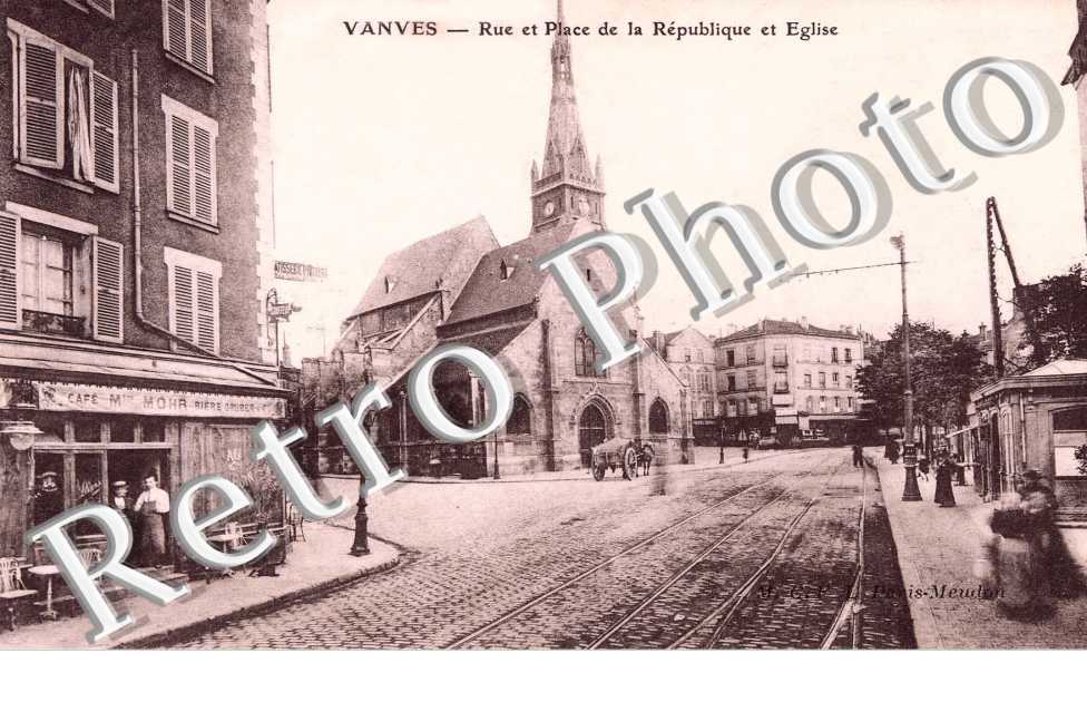 Rue et place de la République et Eglise