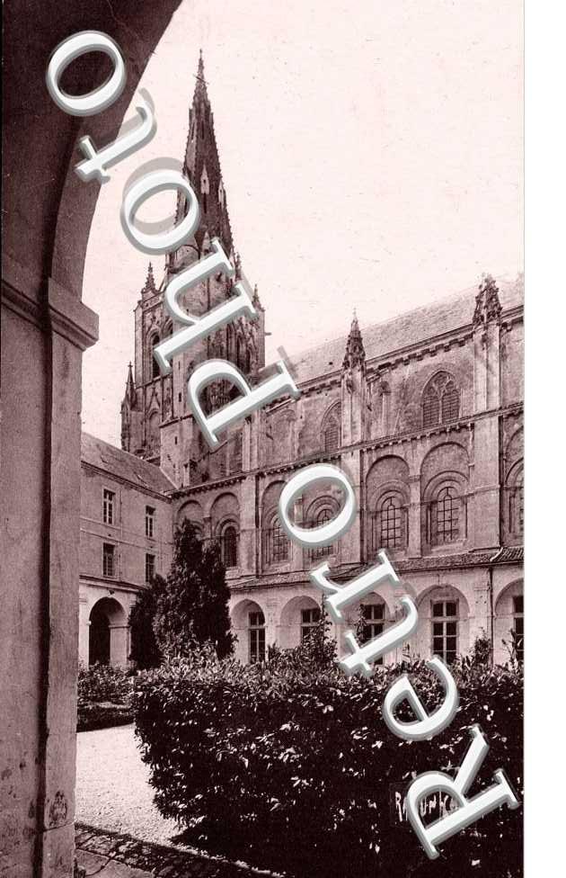 EGLISE CLOITRE