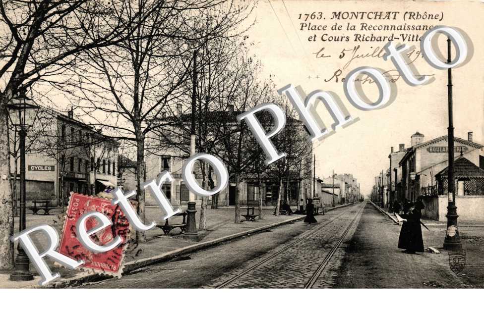 MONTCHAT  PLACE DE LA RECONNAISSANCE ET COURS RICHARD-VITTON