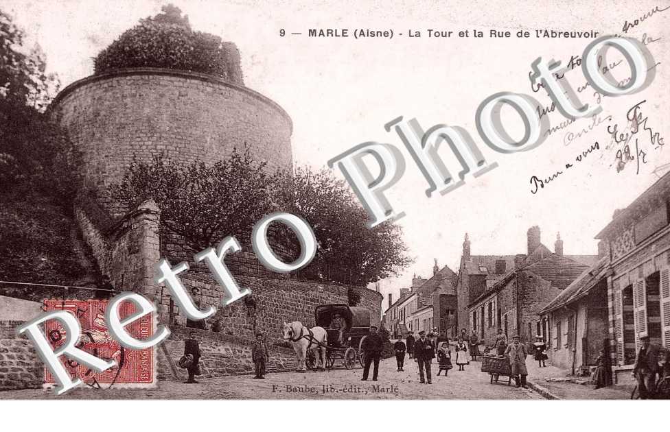 la tour et la rue de l'abreuvoir