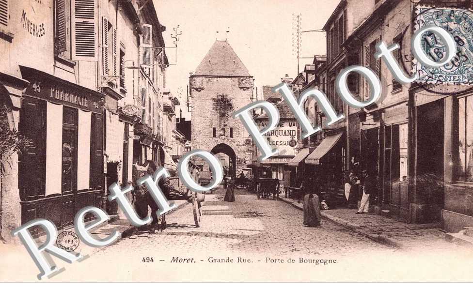 La grande rue - Porte de Bourgogne