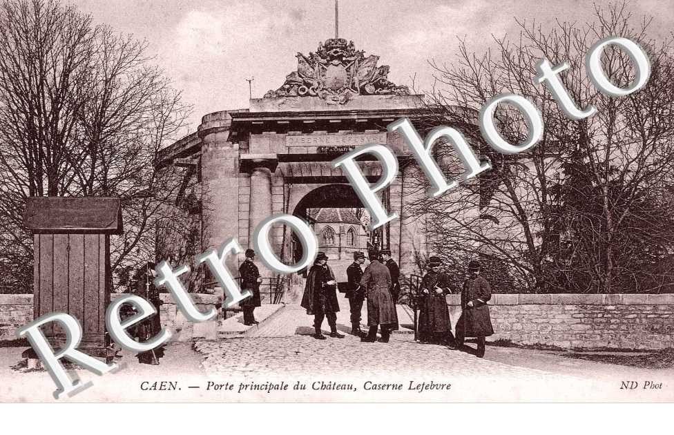 LA PORTE PRINCIPALE DU CHATEAU
