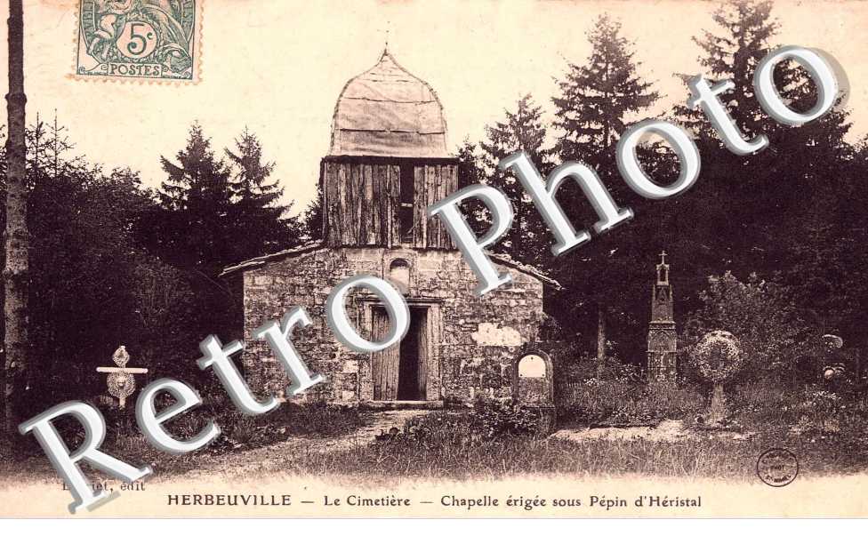 le cimetiere - chapelle erigee sous Pepin d'Heristal