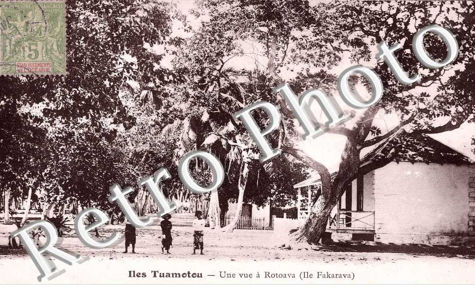 ILES TUAMOTOU - UNE VUE A ROTOAVA (ILE FAKARAVA)