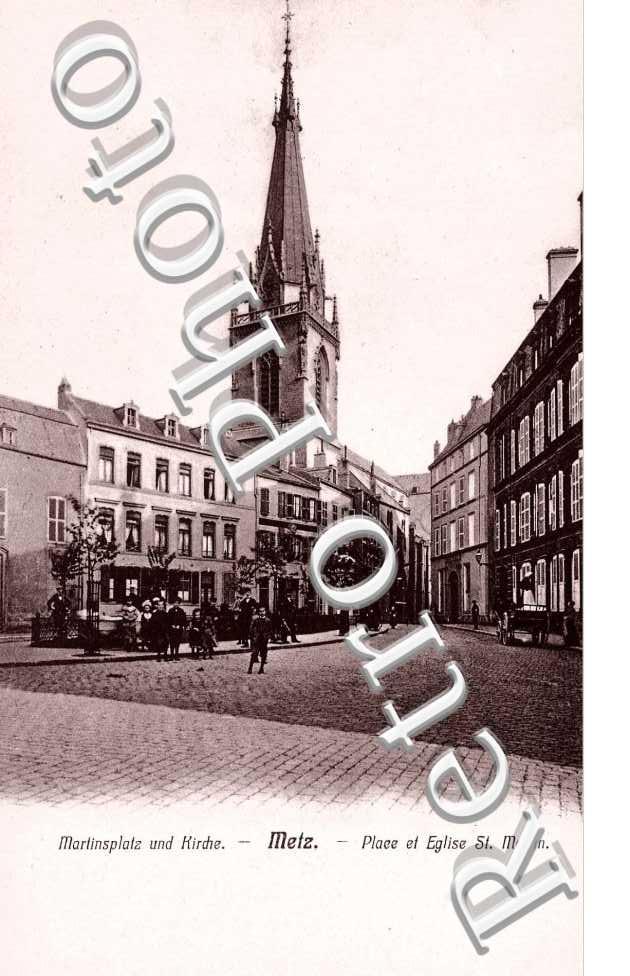 PLACE ET EGLISE SAINT MARTIN
