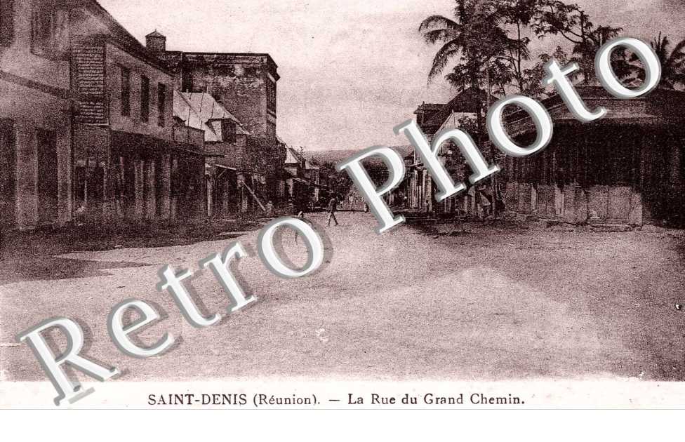 LA RUE DU GRAND CHEMIN