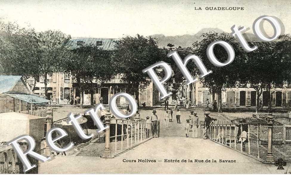 COURS NOLIVOS ENTREE DE LA RUE DE LA SAVANE