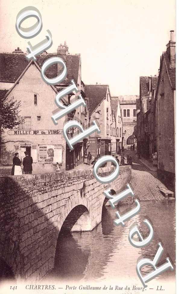 Porte Guillaume de La Rue du Bourg