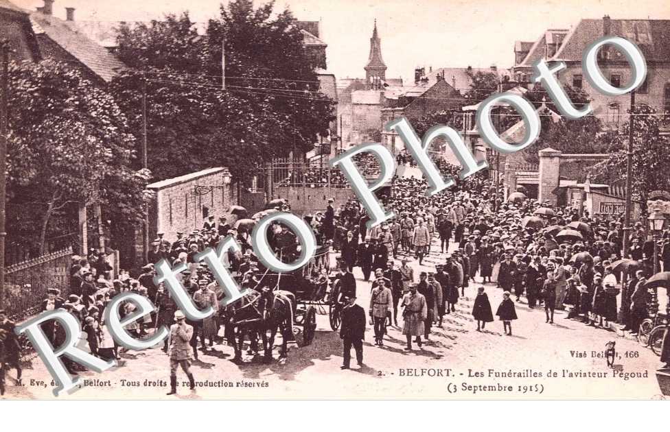 LES FUNERAILLES DE L'AVIATEUR PEGOUD