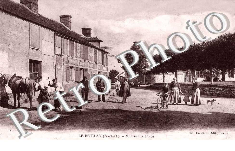 Le Boulay Vue sur la place
