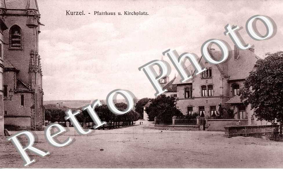 Pfarrhaus und Kirchplatz