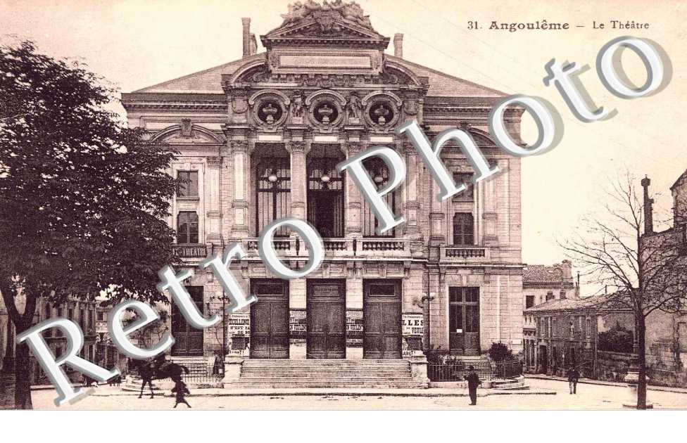 Le Theatre