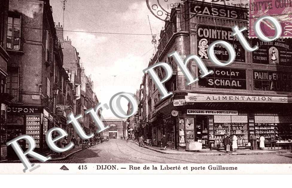 Rue de la Liberte et Porte Guillaume