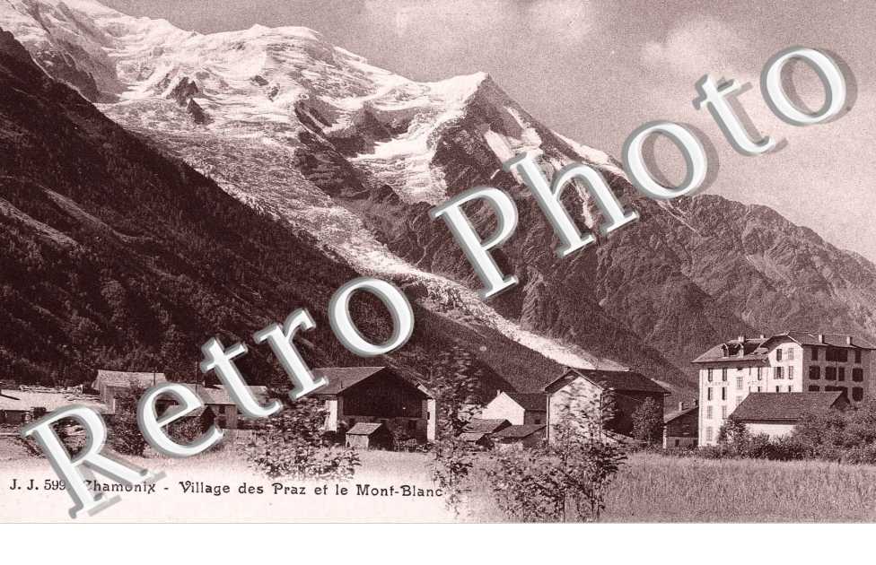VILLAGE DU PRAZ et le Mont Blanc