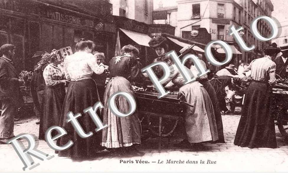 LE MARCHE DANS LA RUE