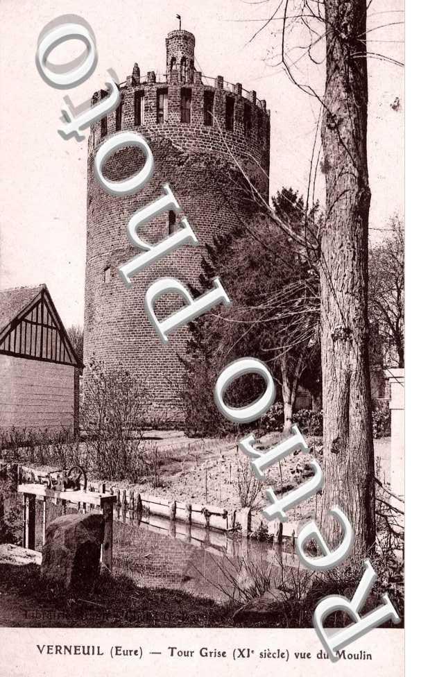 TOUR GRISE vue du Moulin