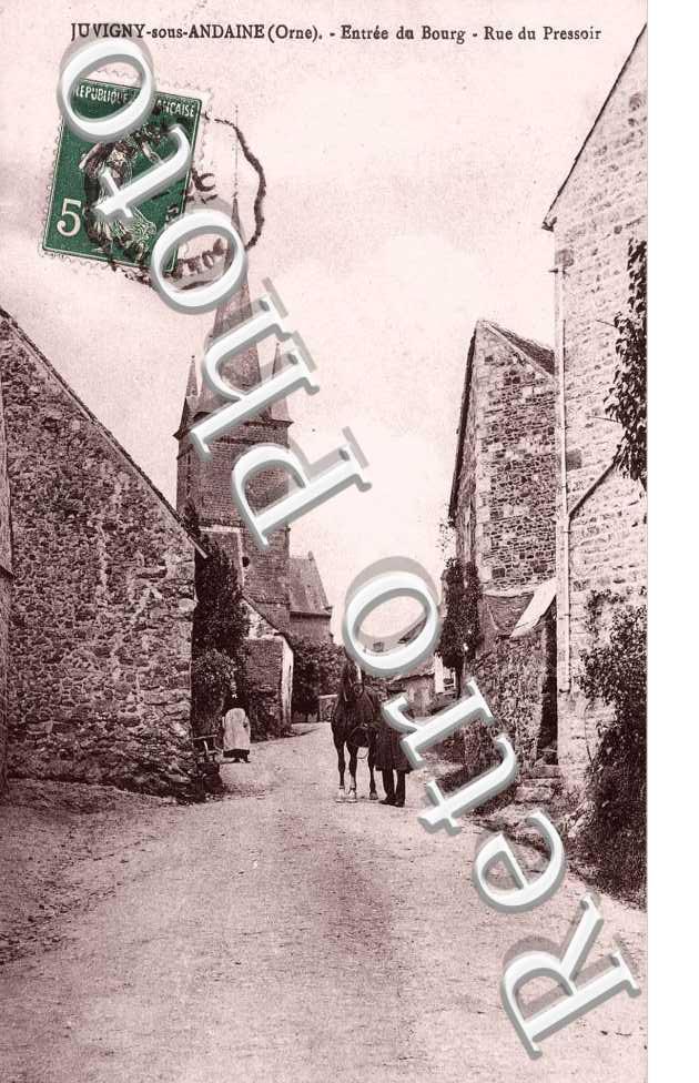 entree du bourg, rue du Pressoir