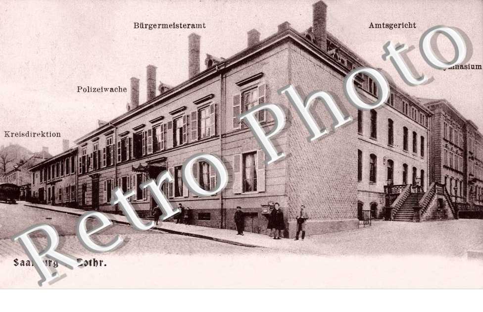 Bürgermeisteramt, Polizeiwache, Kreisdirektion, Gymnasium