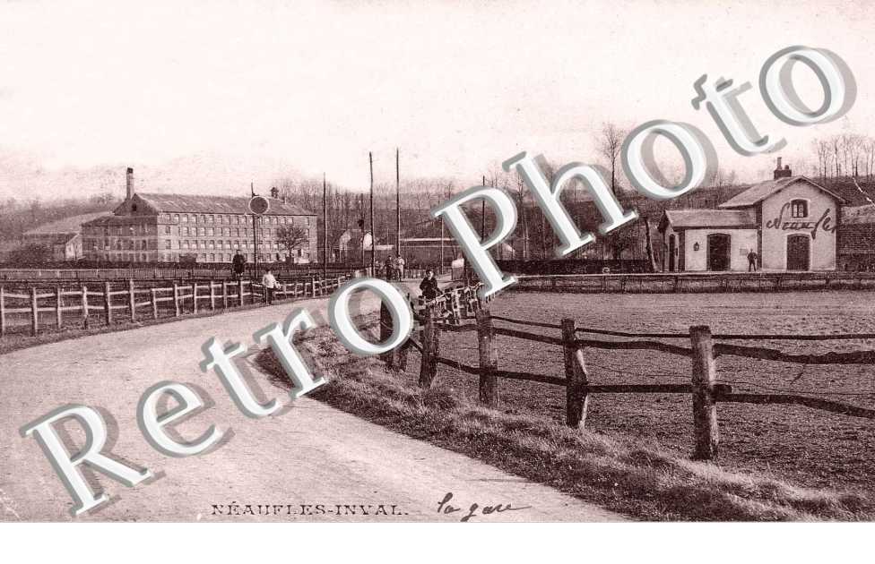 (une rue) LA GARE
