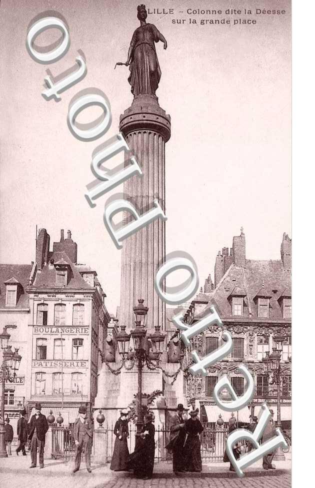 Colonne dite la Déesse sur la Grand Place