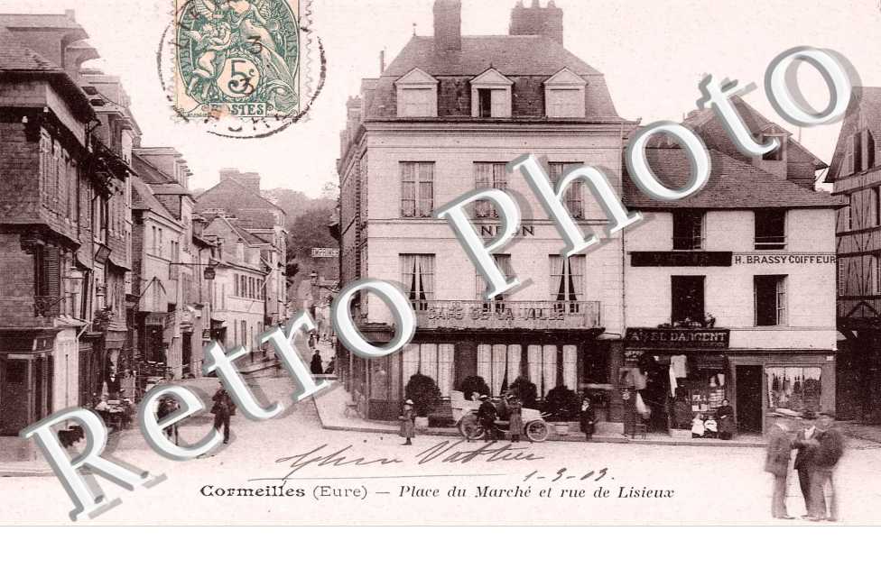 place du marche et rue de Lisieux
