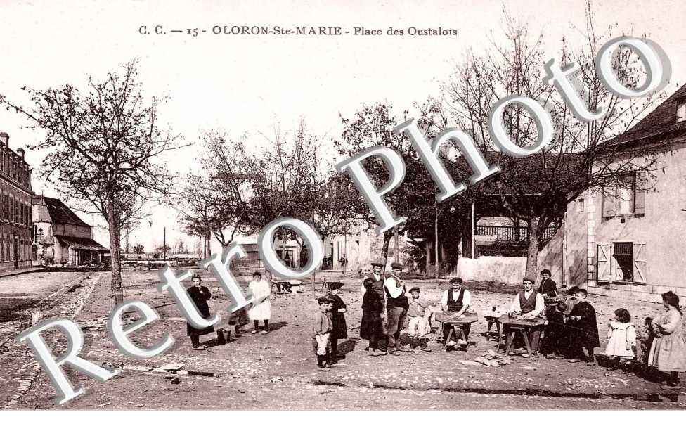 PLACE DES OUSTALOTS