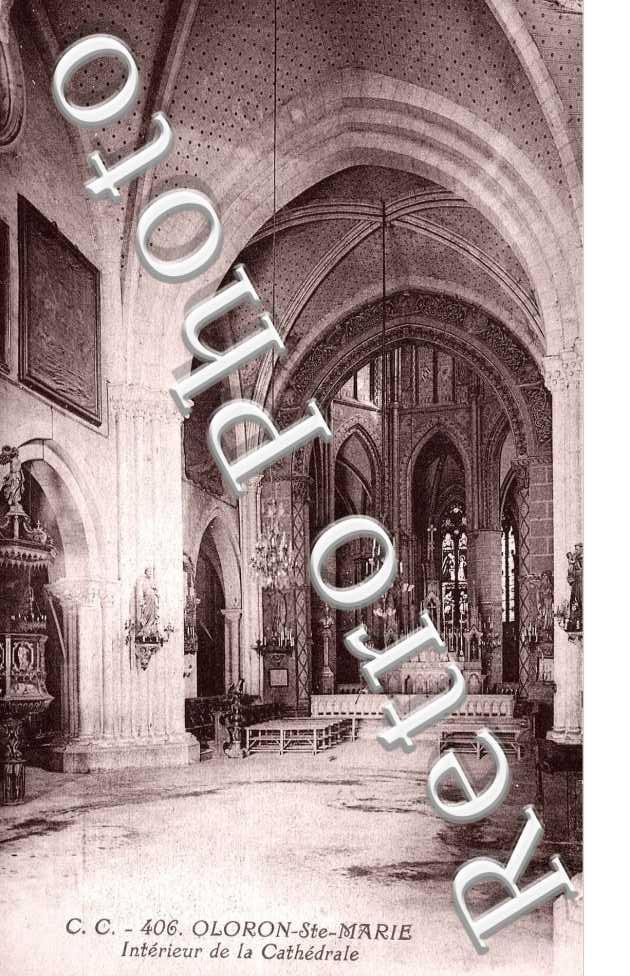 INTERIEUR DE LA CATHEDRALE