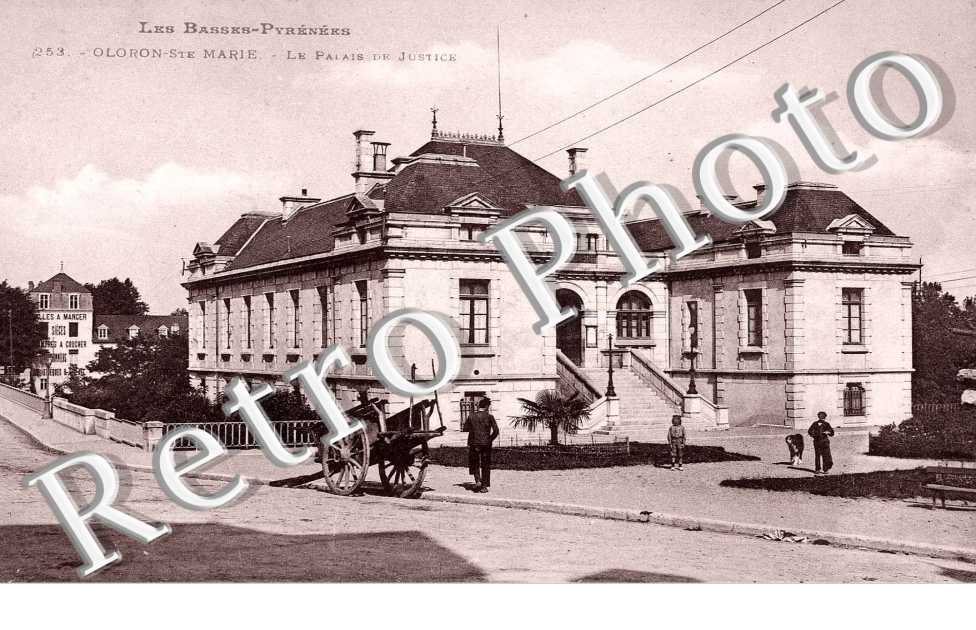 LE PALAIS DE JUSTICE