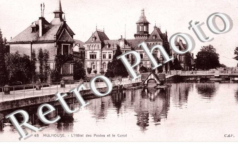 L&#039;HOTEL DES POSTES ET LE CANAL 