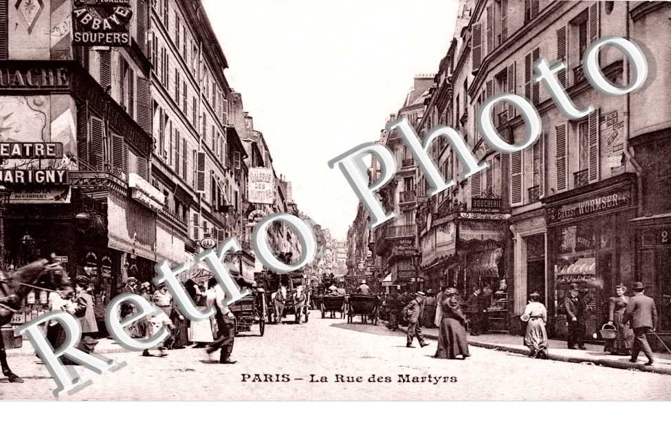 LA RUE DES MARTYRS