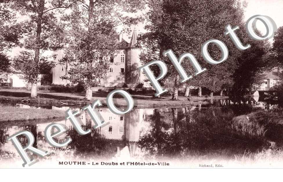le Doubs et l&#039;Hotel de Ville