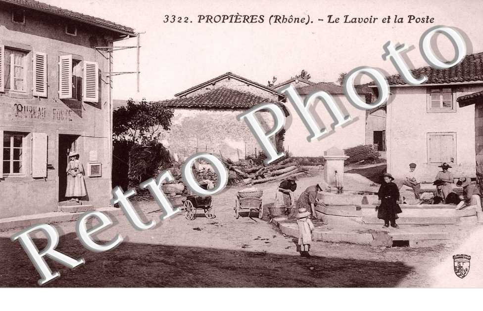 le lavoir et la poste