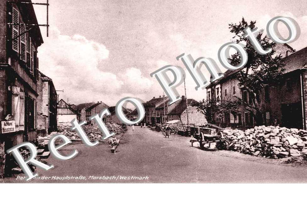 PARTIE AN DER HAUPTSTRASSE
