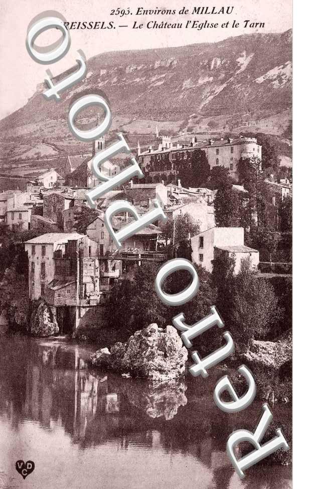 Le chateau et l&#039;eglise et le Tarn