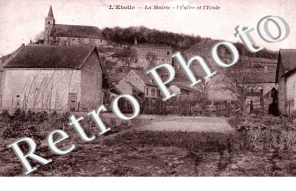 la mairie, l&#039;eglise et l&#039;ecole