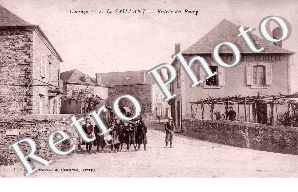 Le Saillant - Entree du bourg